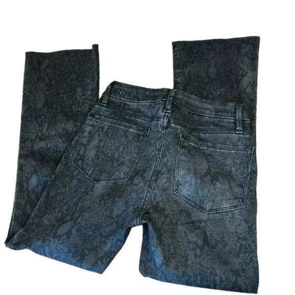 FRAME Denim Women's Le Crop Mini Boot Jeans Tonal Python Gray Snakeskin … - Picture 3 of 7